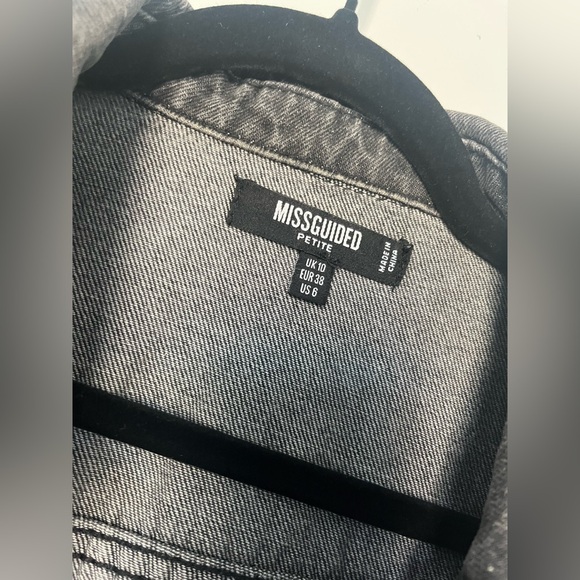 MISSGUIDED black jean jacket - Picture 2 of 3